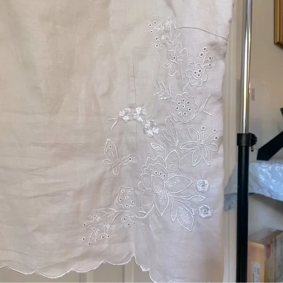 100% linen embroidered top - Picture 2 of 4
